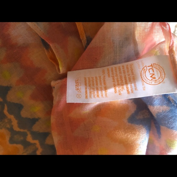 TCM scarf - Picture 3 of 3